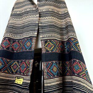 SP Tycoon Maxi,‎ Oversized NWOT Cashmere Wrap Shawl Scarf w/ Fringe Sz 40" x 79"